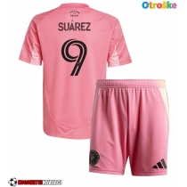 Otroške Nogometnih dresov Inter Miami Luis Suarez #9 Domači 2025-26 Kratki rokavi (+ hlače)